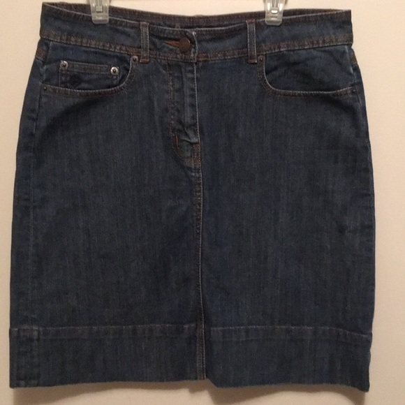 Boden Dresses & Skirts - Boden Classic Denim Skirt Size 10 Regular
